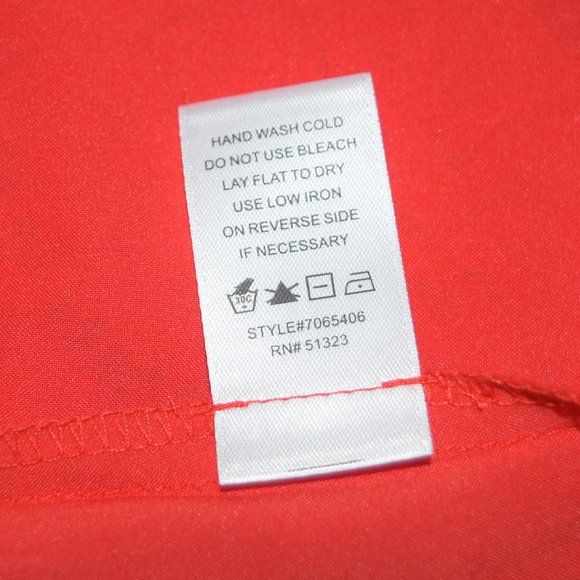 CeCe Curve-Hugging Pencil Skirt Features Beautifully Lace In Red Color / Size 0 - Picture 6 of 8